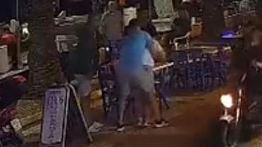 Avşa Adası'nda Boğulma Tehlikesi: İşletme Sahibi Hayat Kurtardı