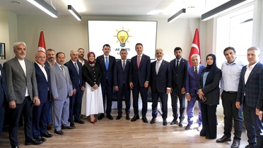 Bakanlar Londra'da AK Parti Teşkilatıyla Buluştu