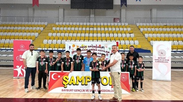 Bayburt'ta Futsal İl Birincisi Gökçedere Şehit Samet Akdeniz İmam Hatip Ortaokulu