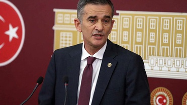 CHP Sakarya Milletvekili Ümit Dikbayır, partisinden istifa etti