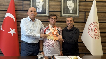 Emirhan Akçakoca'nın Şampiyonluk Ziyareti