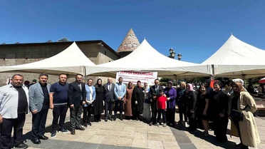 Erzurum'da Hayır Çarşısı Büyük İlgi Gördü