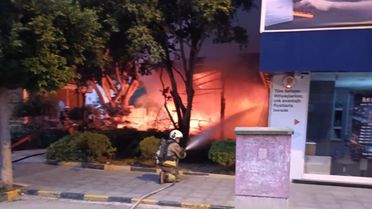 İskenderun'da iş yeri yangını