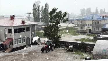 Kars ve Erzurum'da Sağanak ve Dolu Etkisi