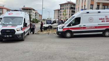 Malatya'da Minibüs ve Ticari Araç Çarpıştı