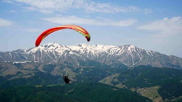 Muş'ta Yamaç Paraşütü Şöleni Başladı