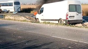 Kapaklı'da Ekmek Aracı Alev Aldı