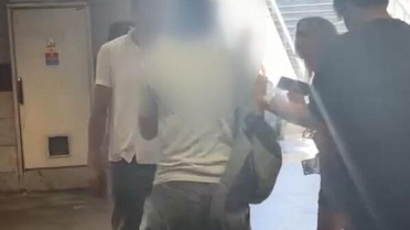 Şişli’de metrobüs istasyonunda gizlice kadın fotoğrafı çeken şüpheliye vatandaş müdahale etti