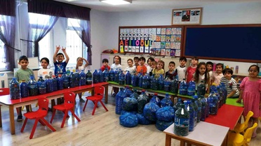 Trabzon'da 'Kapaklar Çoğalsın Engeller Azalsın Projesi'ne miniklerden destek