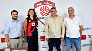 Yunusemre'nin genç yıldızı yuvada kaldı