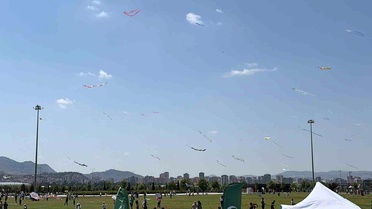 Kayseri’de uçurtmalar bağımlılığa karşı gökyüzünde