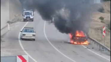 Kozan'da Seyir Halindeki Otomobil Yandı
