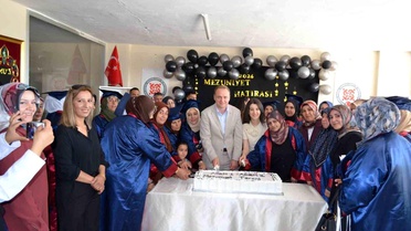 Bulanık'ta 50 Kadın Okuma Yazma Kursunu Tamamladı
