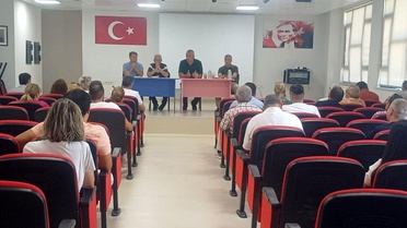 Burhaniye'de Eğitim Toplantısı Yapıldı