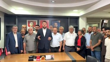 CHP'de gece yarısı çilingirli devir