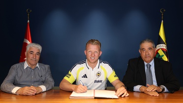 Dirk Kuyt, Fenerbahçe'ye Döndü!