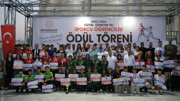 Diyarbakır'da Sporcu Öğrenciler Ödüllendirildi