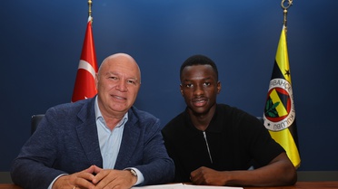 Fenerbahçe, Amara Diouf ile 5 Yıllık Anlaşma Sağladı