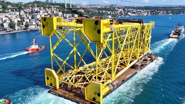 İstanbul Boğazı'nda nefes kesen anlar