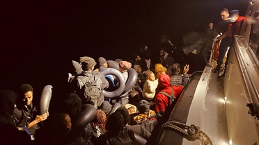 Urla Açıklarında 43 Düzensiz Göçmen Yakalandı