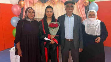 Muradiye'de Mezuniyet Coşkusu