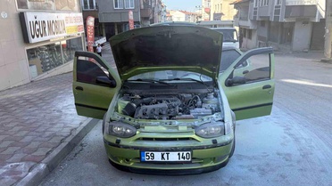Tosya'da Park Halindeki Araçta Yangın