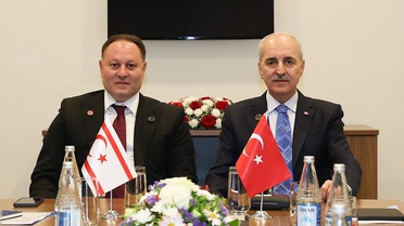 TBMM Başkanı Kurtulmuş, Bakü'de KKTC Meclis Başkanı ile görüştü
