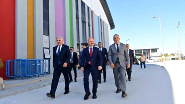 Vali Varol, Söke Gençlik Kompleksi'ni İnceledi