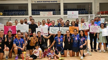 Voleybol Turnuvasında Kanser Farkındalığı