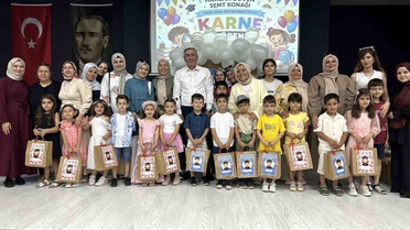 Çayırova Çocuk Kulübü öğrencileri karnelerini aldı