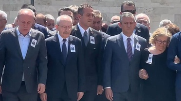 Cenazeye damga vuran görüntü: Kılıçdaroğlu, İnce, Başarır ve Özel aynı karede