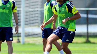 Fenerbahçe Yeni Sezon Hazırlıklarını Sürdürüyor