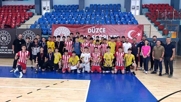 Düzce'de Futsal Müsabakaları Sonuçlandı