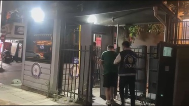 Kafe çalışanına korkunç saldırı: Kemiklerini kırana kadar darbetti