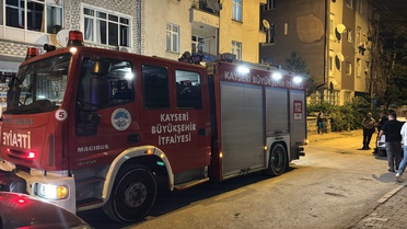 Kayseri'de Yangın: 4 Kişi Dumandan Etkilendi