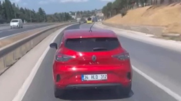 Ambulansa Yol Vermeyen Sürücü Kamerada