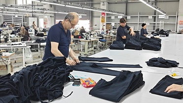 Saraydüzü'nde Tekstil Fabrikası Faaliyete Geçti