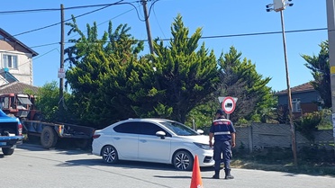 Tekirdağ'da otomobilde başından vurulmuş halde bulunan genç kurtarılamadı