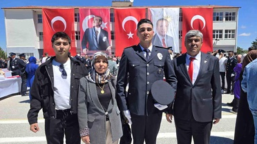 Terör gazisi olan babasıyla birlikte gurur dolu anlar yaşadı