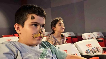 TRT Sinema Tırı Zonguldak'ta Çocuklarla Buluştu