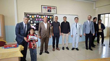 Ahlat'ta 12 Bin Öğrenci Karnelerini Aldı