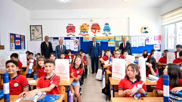 Antalya'da Karneler Dağıtıldı