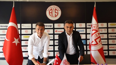 Antalyaspor, Bülent Korkmaz ile Anlaştı