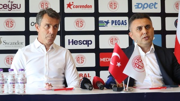 Antalyaspor, Bülent Korkmaz ile Anlaştı