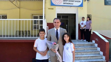 İzmir Bayındır'da karne heyecanı