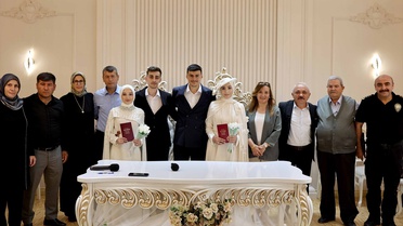 Kuzenler Aynı Günde Evlendi, Birbirlerine Şahit Oldu