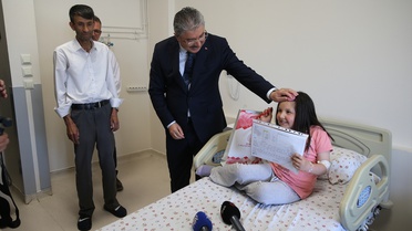 Vali Yılmaz’dan Hastada Eğitim Desteği