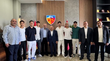 Kayserispor Alt Yapısından 6 Futbolcuya Profesyonel Sözleşme
