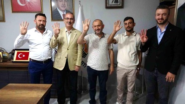 Anahtar Parti'den AK Parti'ye üç katılım