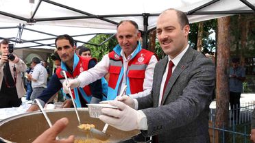 Oltu'da Aşure Dağıtımı Yapıldı